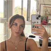 Sono una ragazza al secondo anni di biotecnologie medica diplomata al liceo scientifico biomedico.